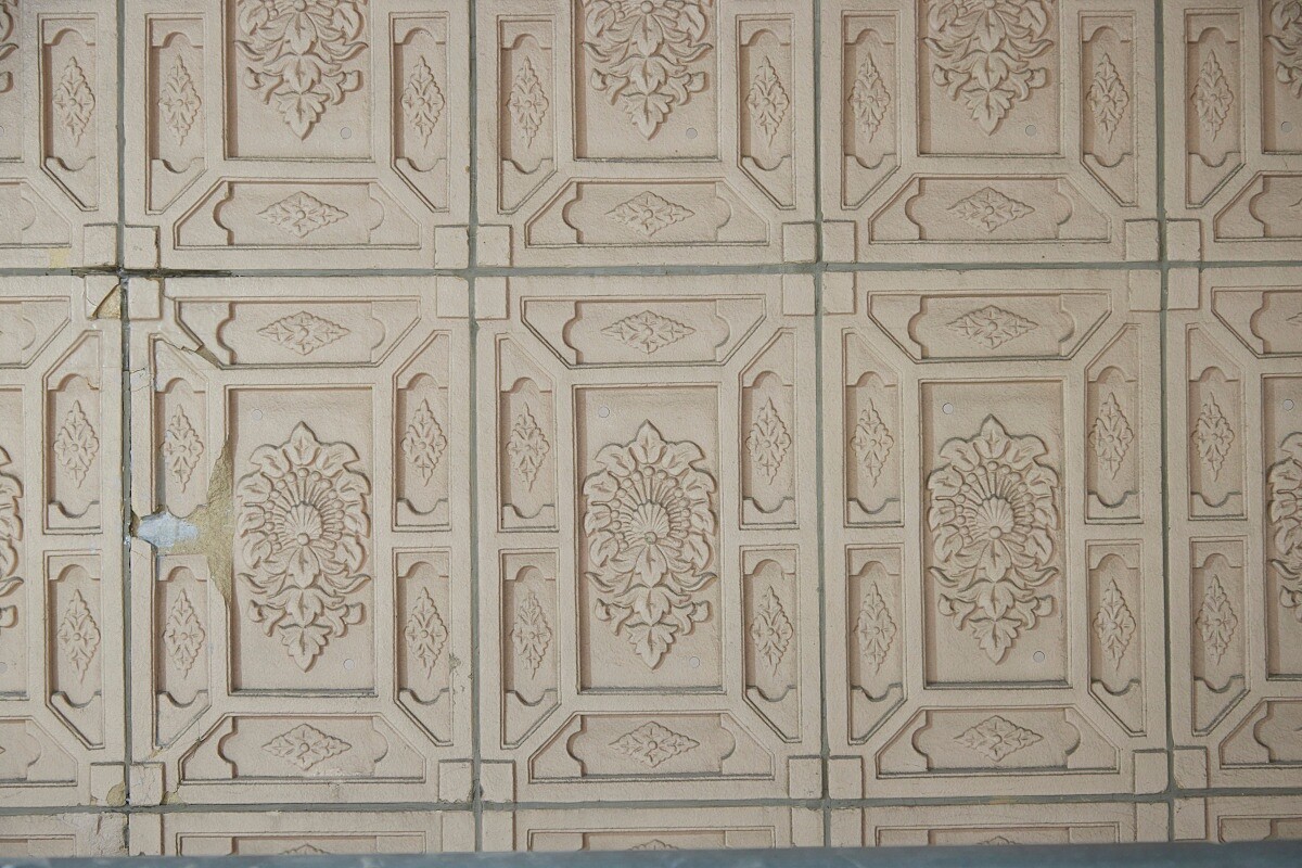 酒店選擇保留下過去的歷史痕跡。