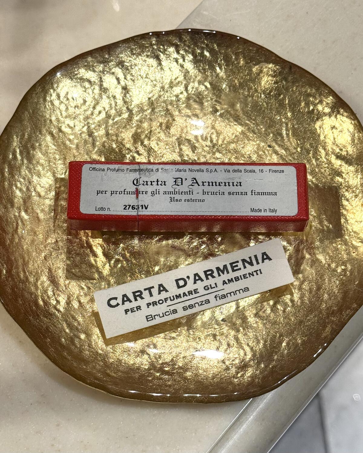 Photo/ Olivia，Santa Maria Novella Carta d&rsquo;Armenia 薰香紙