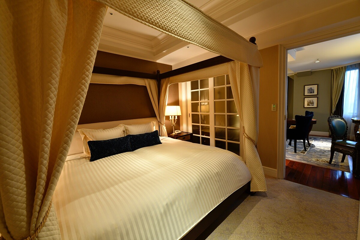 位在塔館16樓的「麥克阿瑟套房」，