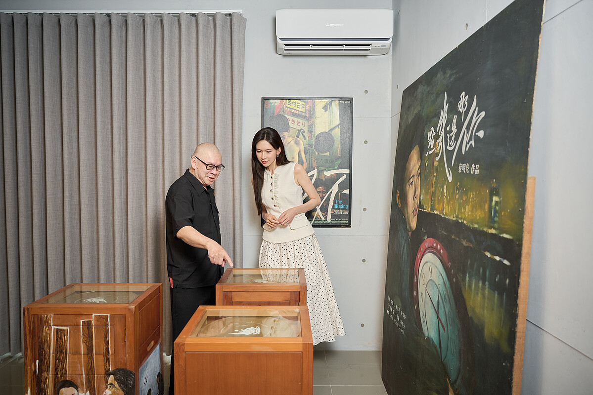 林志玲現身蔡明亮藝術空間看展