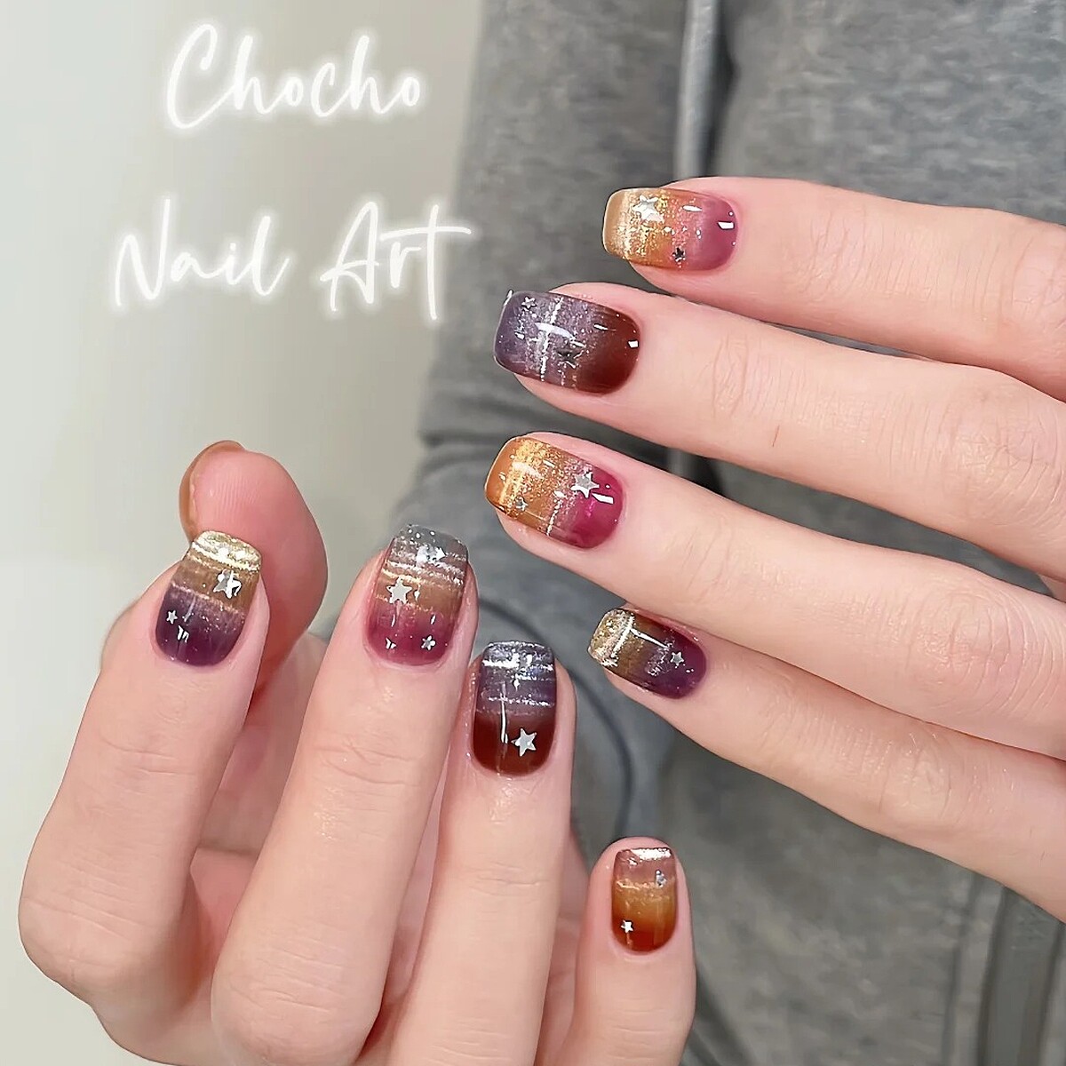 夜空煙火貓眼線條美甲範本(Photo/小紅書＠Chocho Nail Art)