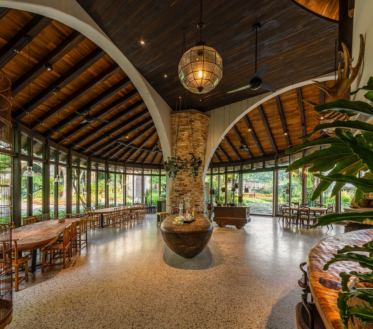 餐廳空間相當開闊。