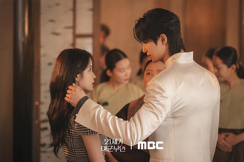 《21世紀大君夫人》IU 邊佑錫