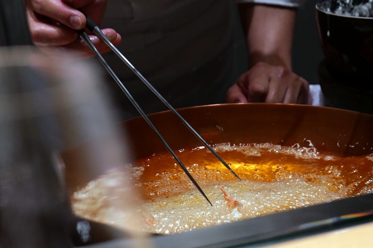 「天婦羅」最早是被葡萄牙人帶來的料理方式。