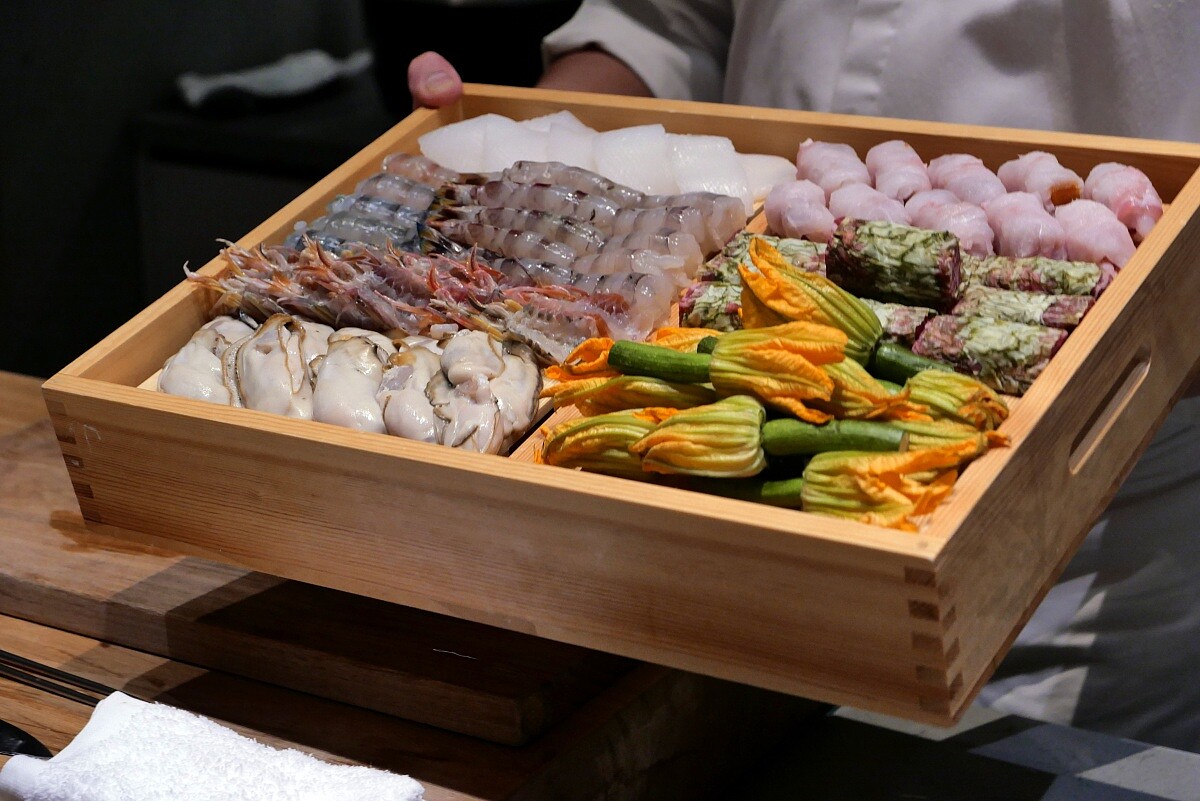 「龍富天婦羅」的食材幾乎全數來自台灣，這是與其他餐廳最不同的地方。