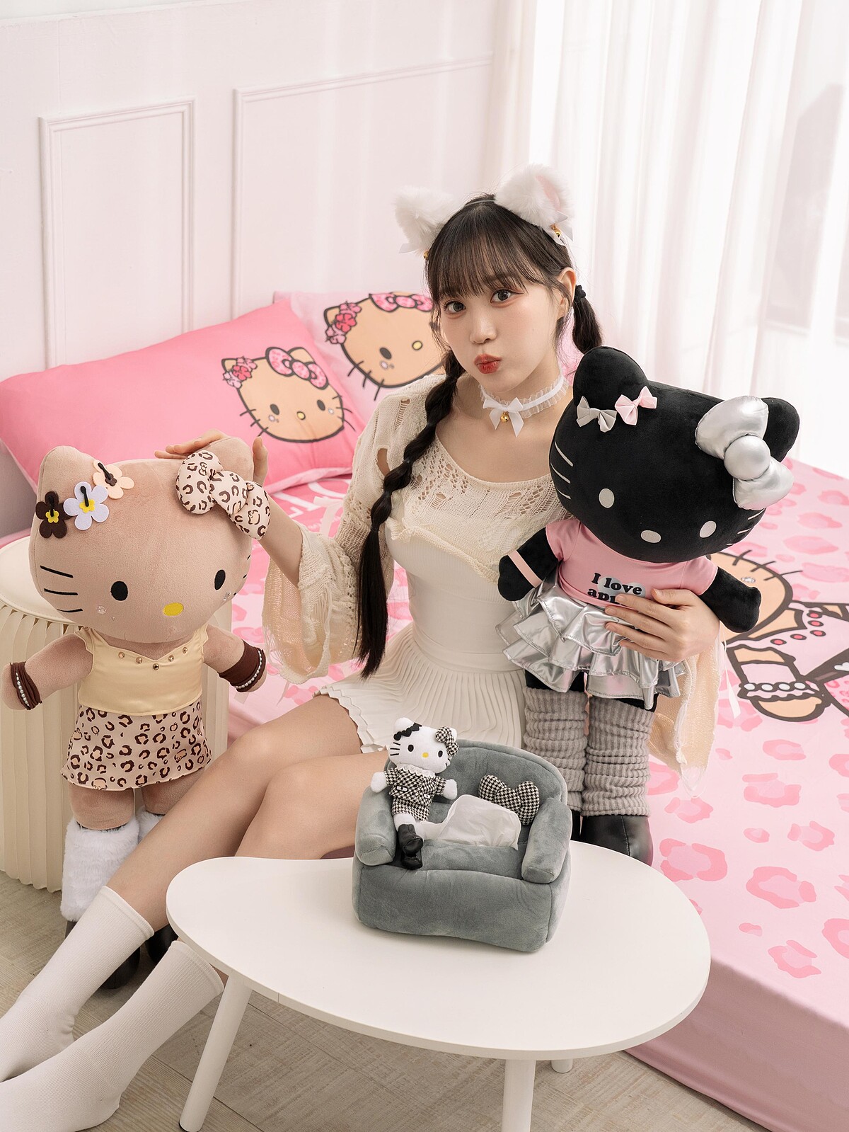 70cm 絨毛玩偶+造型面紙套+雙人床包（圖片來源／7-11提供）