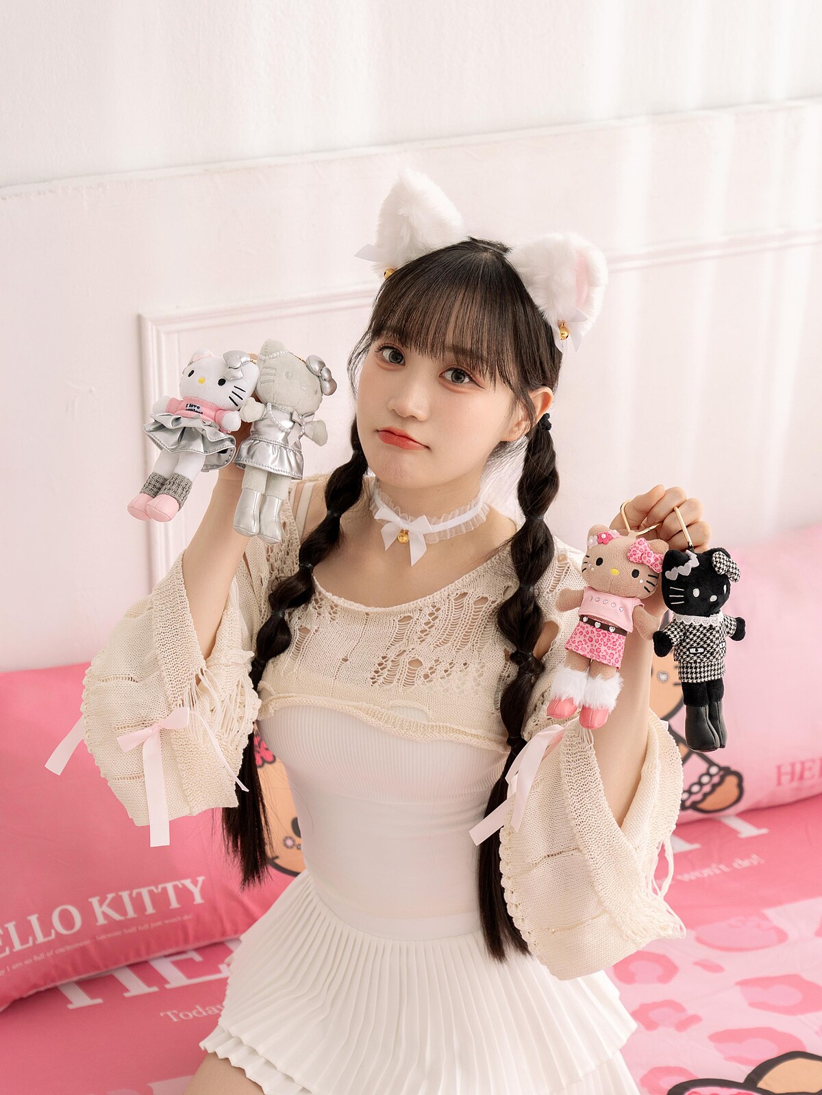 長腿Kitty 15cm絨毛吊飾（圖片來源／7-11提供）