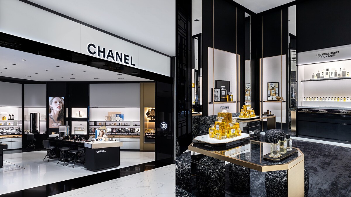 M編帶逛漢神洲際「香奈兒化妝品精品店」，一起找尋香奈兒女士留下的N°5符碼，無論試妝、試香，都彷彿住進巴黎高級寓所！