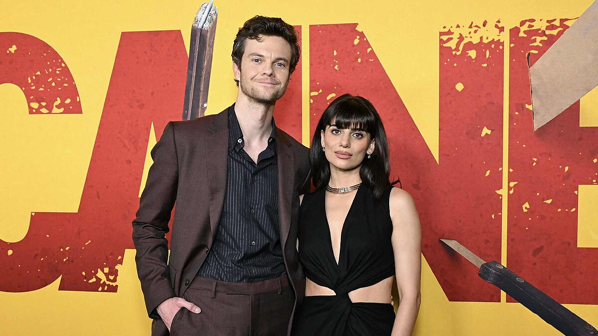《黑袍糾察隊》CP結婚了！Jack Quaid、Claudia Doumit澳洲低調舉辦婚禮