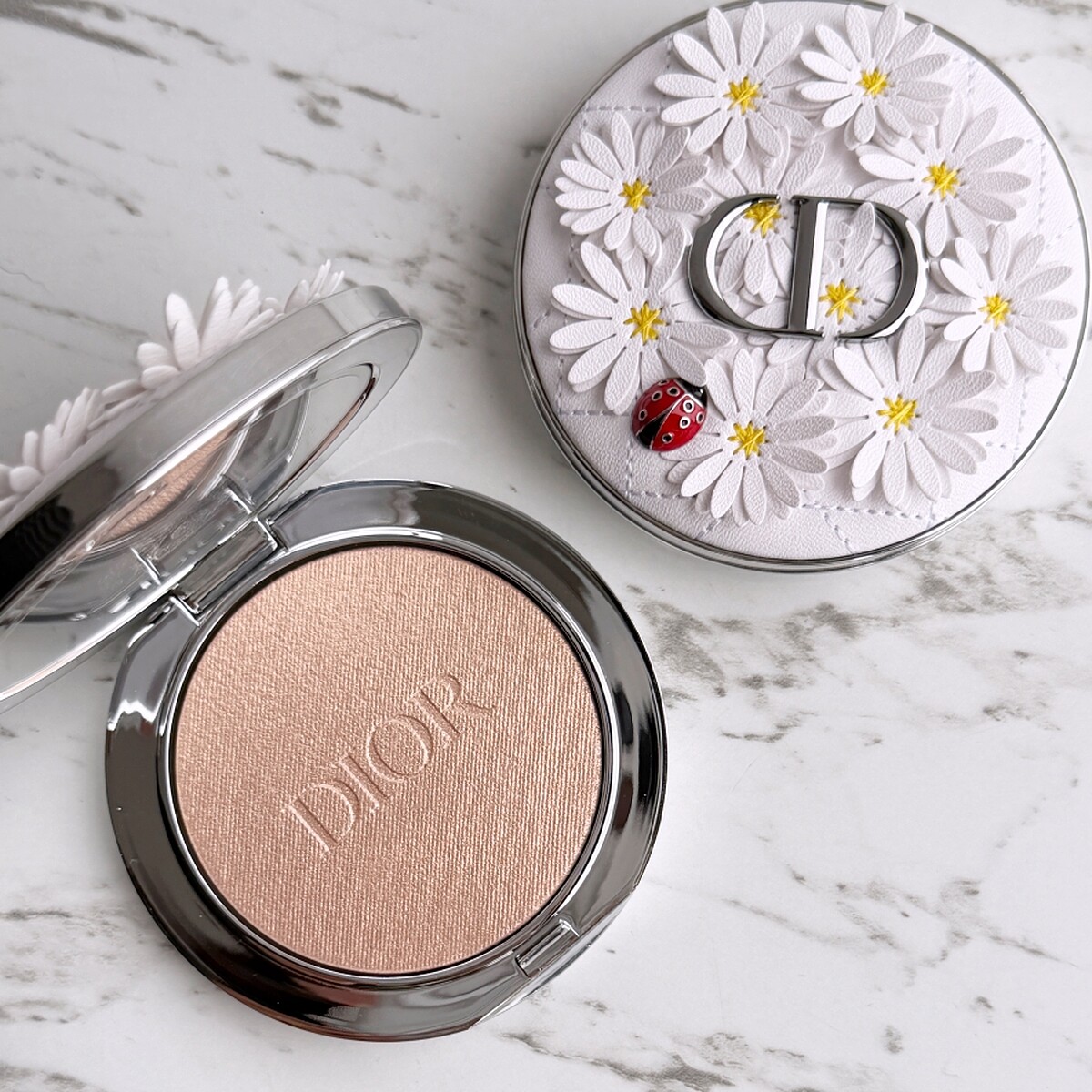 迪奧超完美持久亮采餅限量版6g，NT2,650