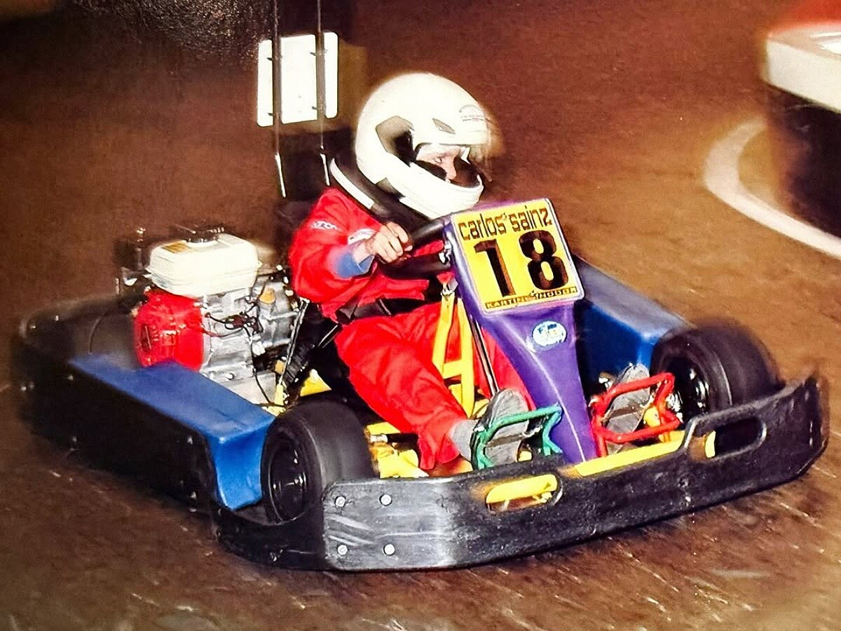 小時候的 Carlos Sainz Jr. ，已是穩定輸出的冷靜小車手。 