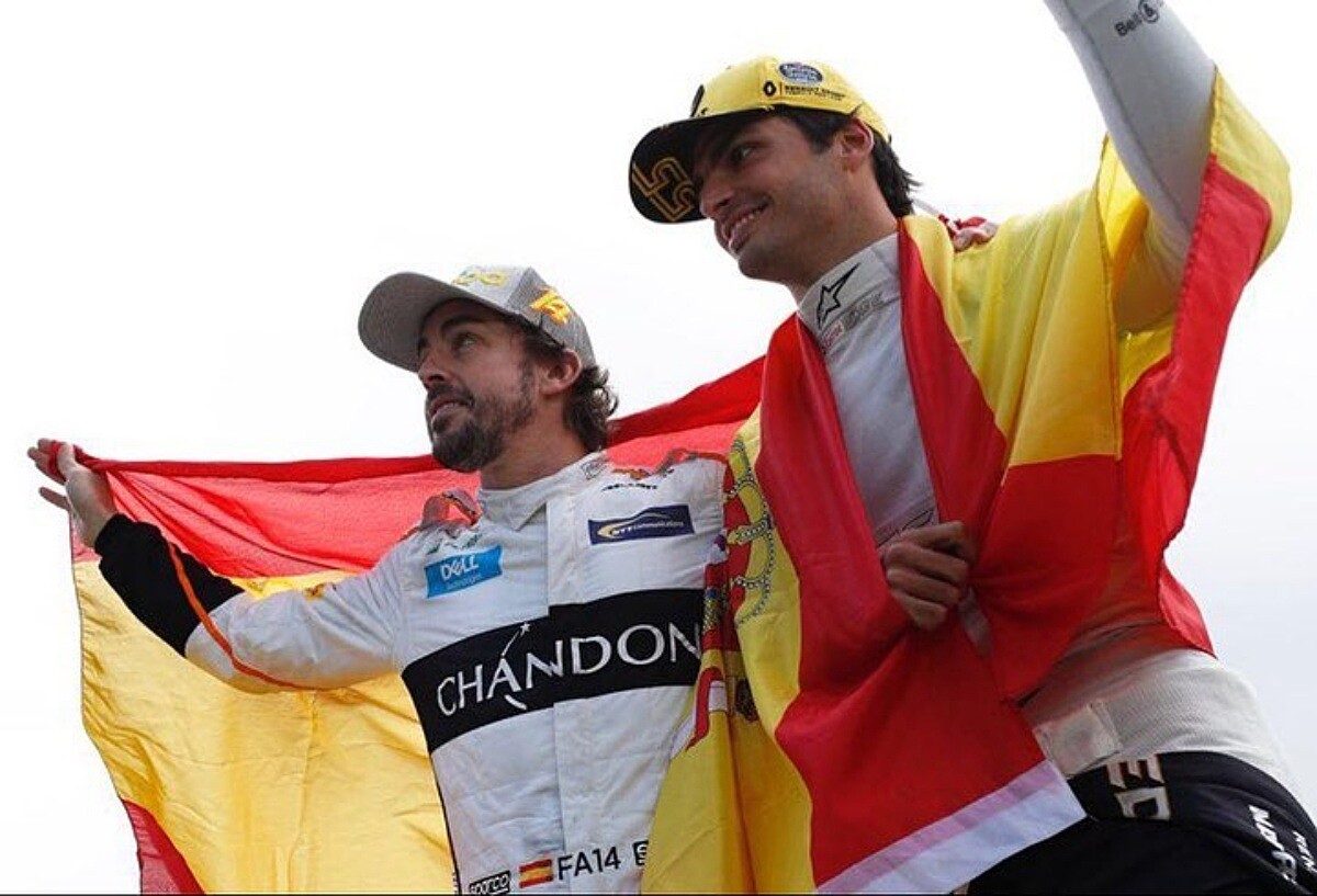 Fernando Alonso 一直是 Carlos Sainz Jr. 的賽車英雄。 
