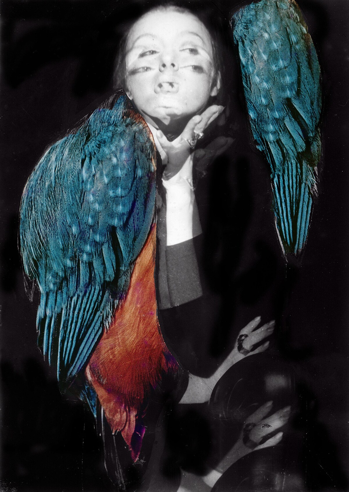 佩妮．斯林格，《在夢中飛行》，1969 _ 2014，原作拼貼之彩色顯色相紙（C-print），版次：1／3 + 2AP，40.6 x 28.9 cm &copy; Penny Slinger _ VG Bild-Kunst, Bonn 2026, Courtesy of the artist.