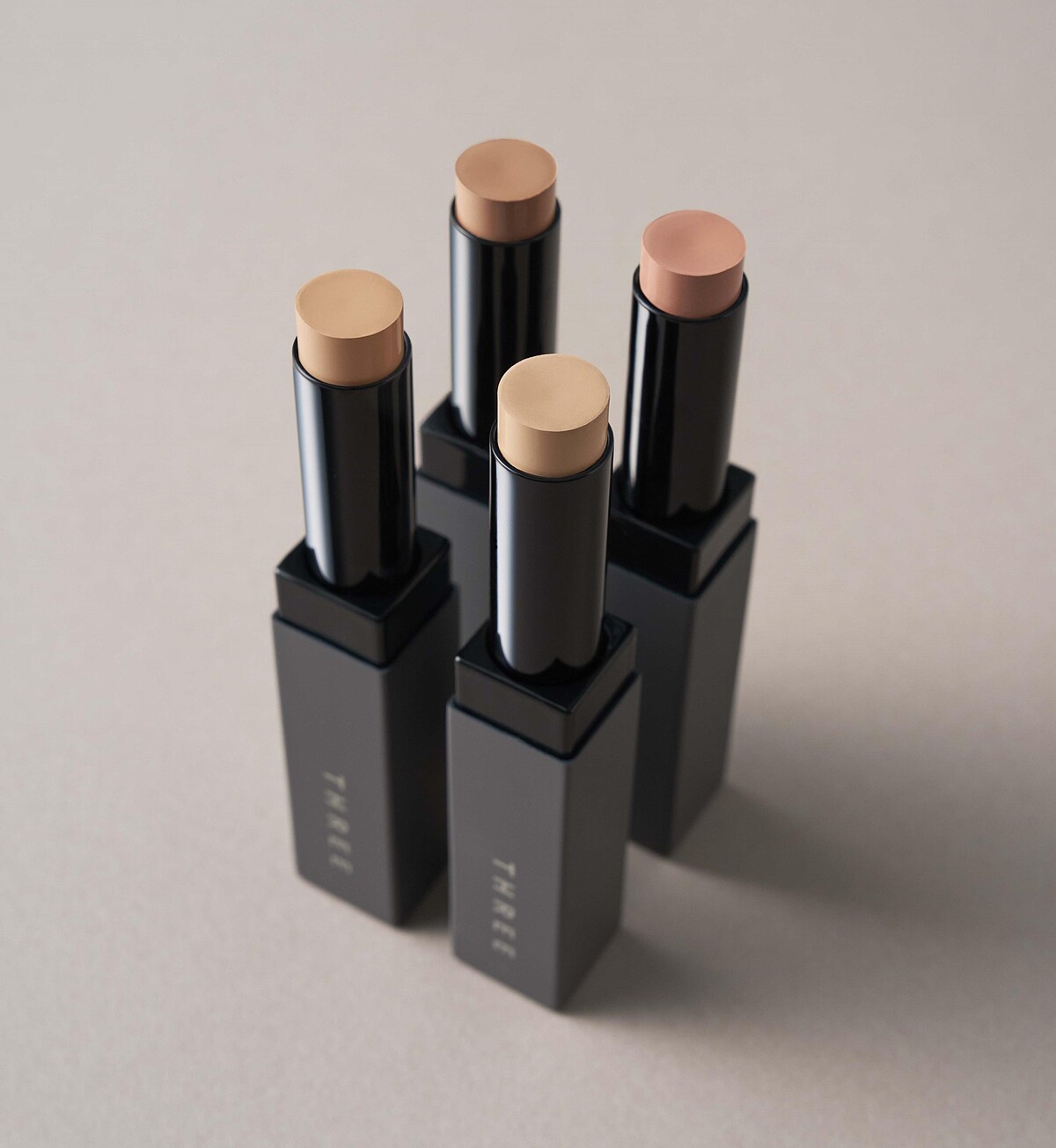 THREE 柔光無痕遮瑕膏（全4色） 2.5g / $1,350