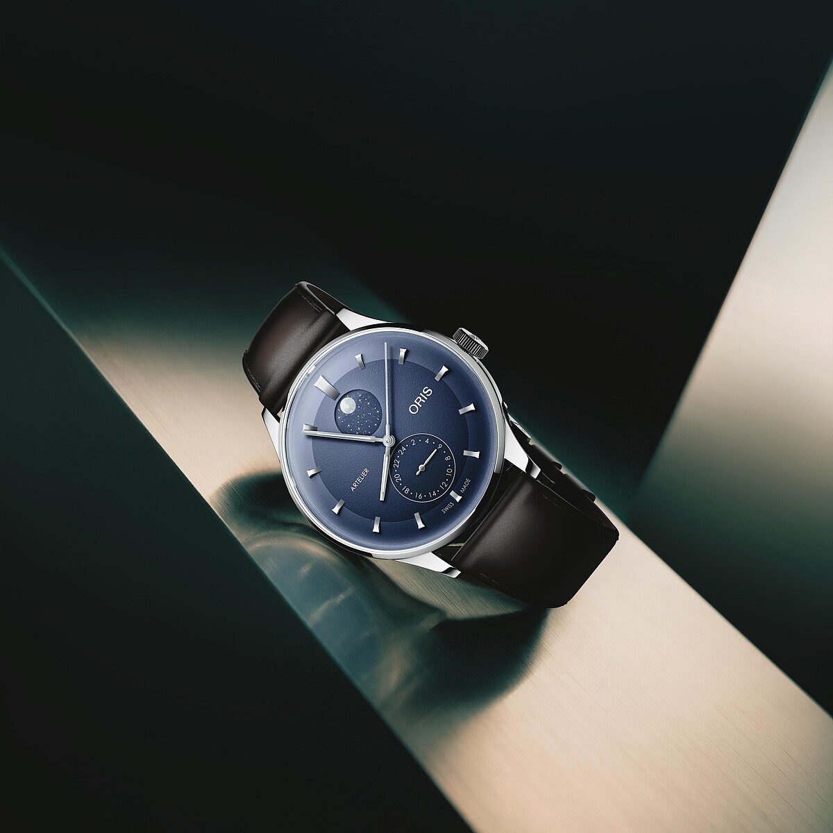 Oris Artelier 雙時區月相腕錶(午夜藍),情境圖