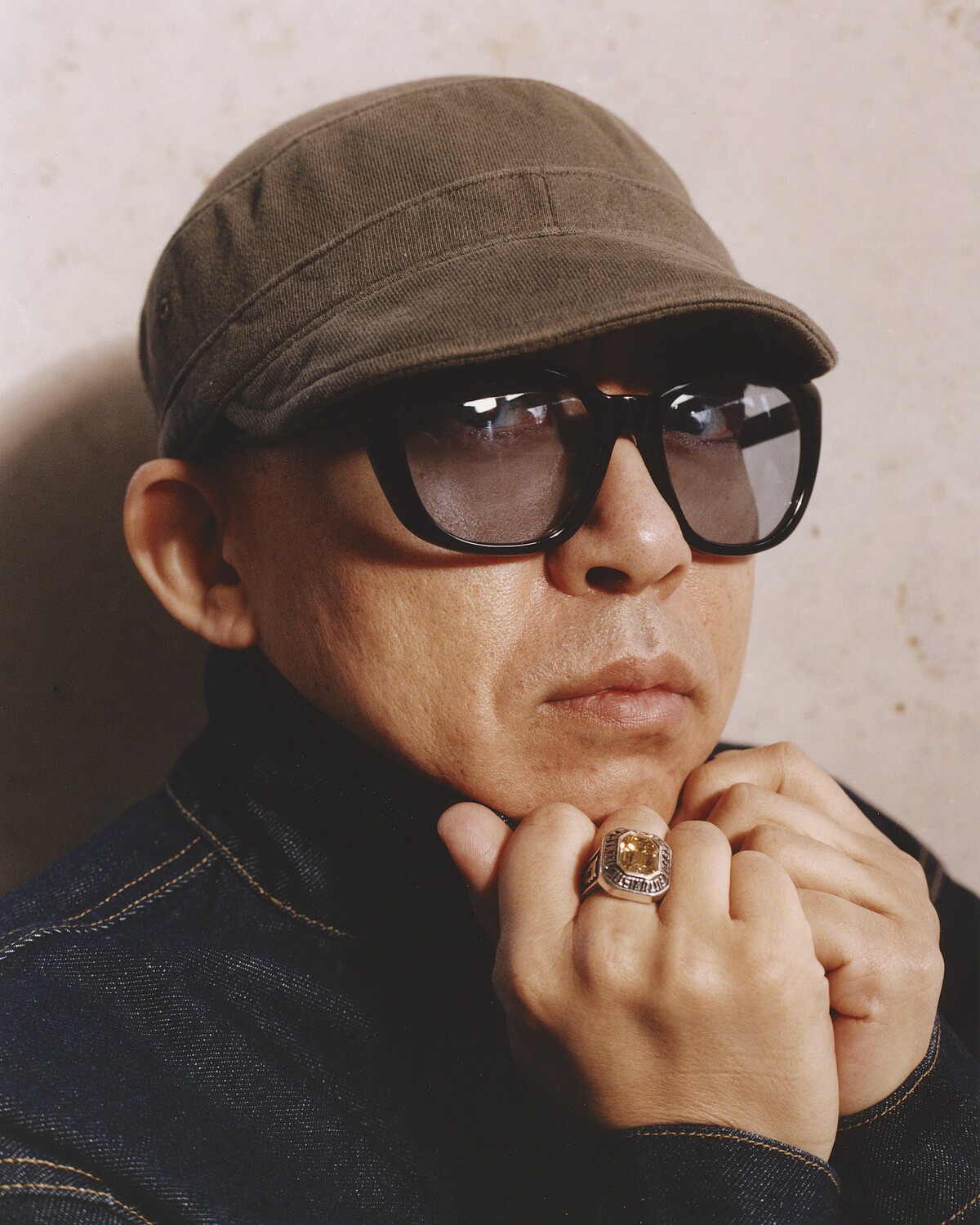 NIGO photographed at the Design Museum. Photo credit Elliot James Kennedy。