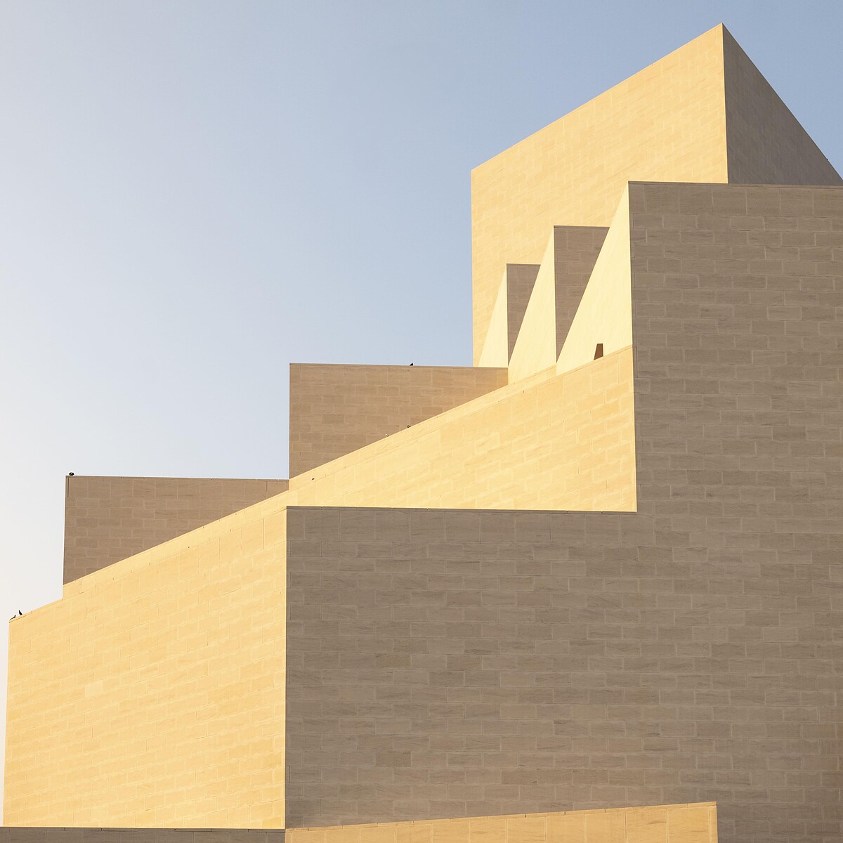 李國民｜Timeless｜以幾何角度取景拍攝卡達博物館（Qatar Museum）標誌性的伊斯蘭藝術博物館（MIA）