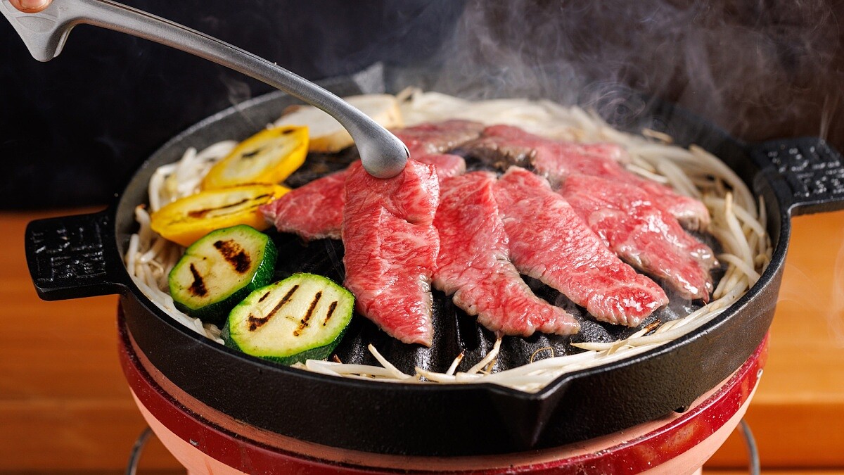 一人食時代！豊漁新品牌「和庵燒肉株式會社」插旗信義新天地：以北海道炭火技法烤A5和牛