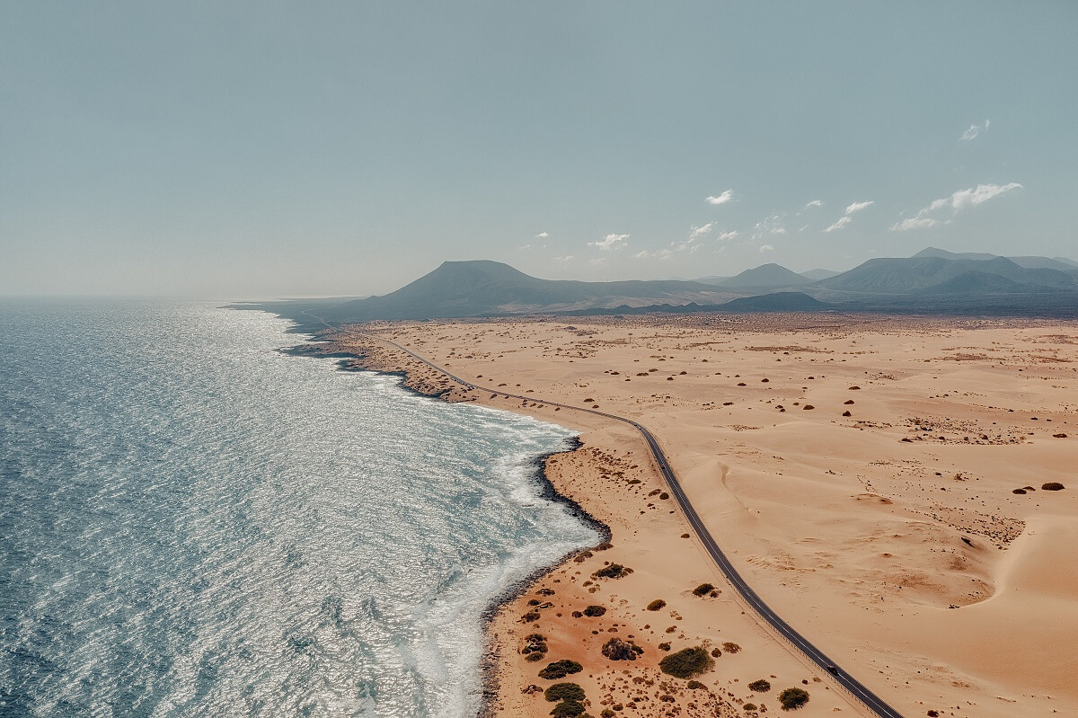 富埃特文圖拉島（Fuerteventura）的海岸。