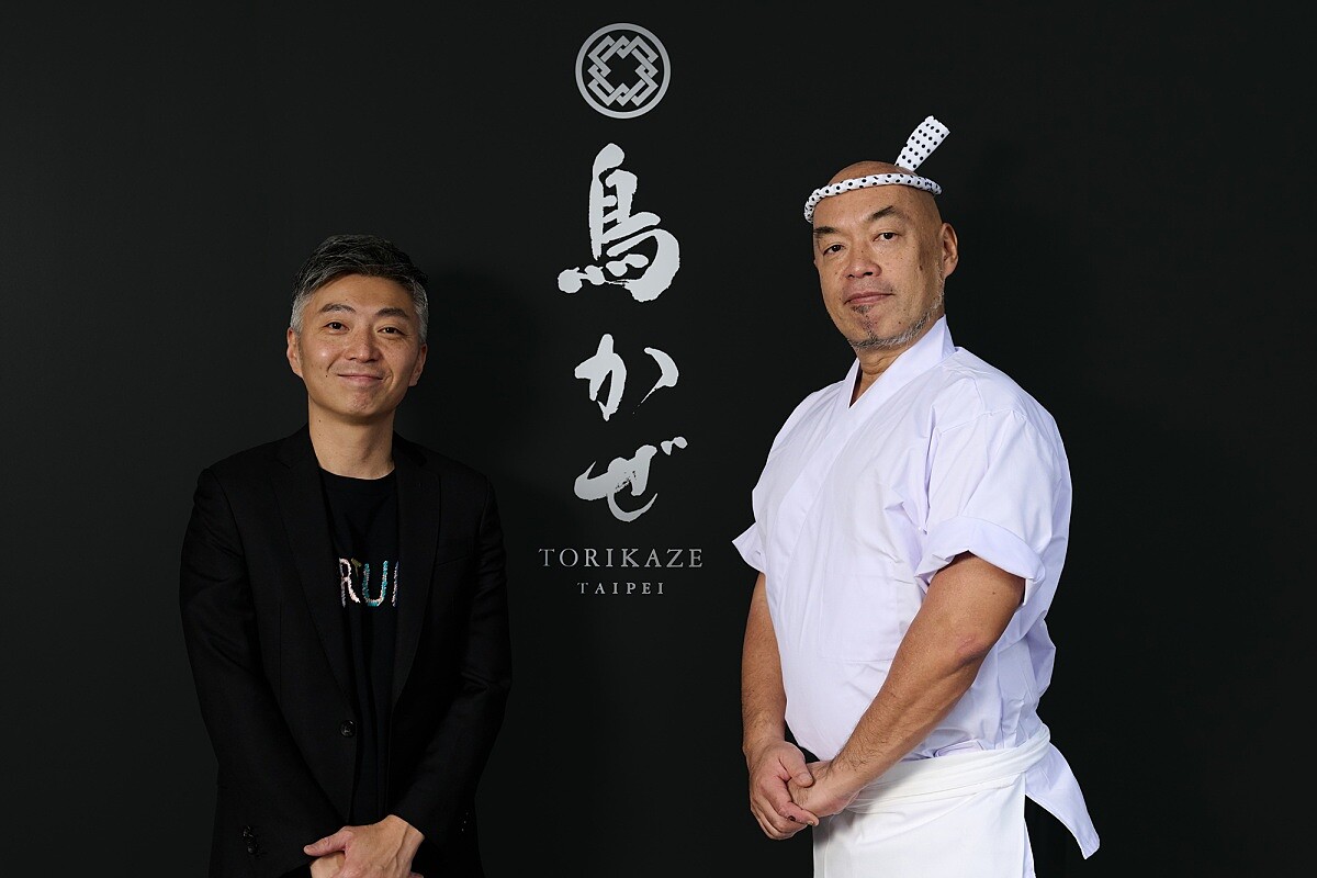 Torishiki ICHIMON（鳥しき一門）創辦人池川義輝（右）和MMHG湘樂餐飲集團創辦人林泉（左）攜手打造TORIKAZE TAIPEI。