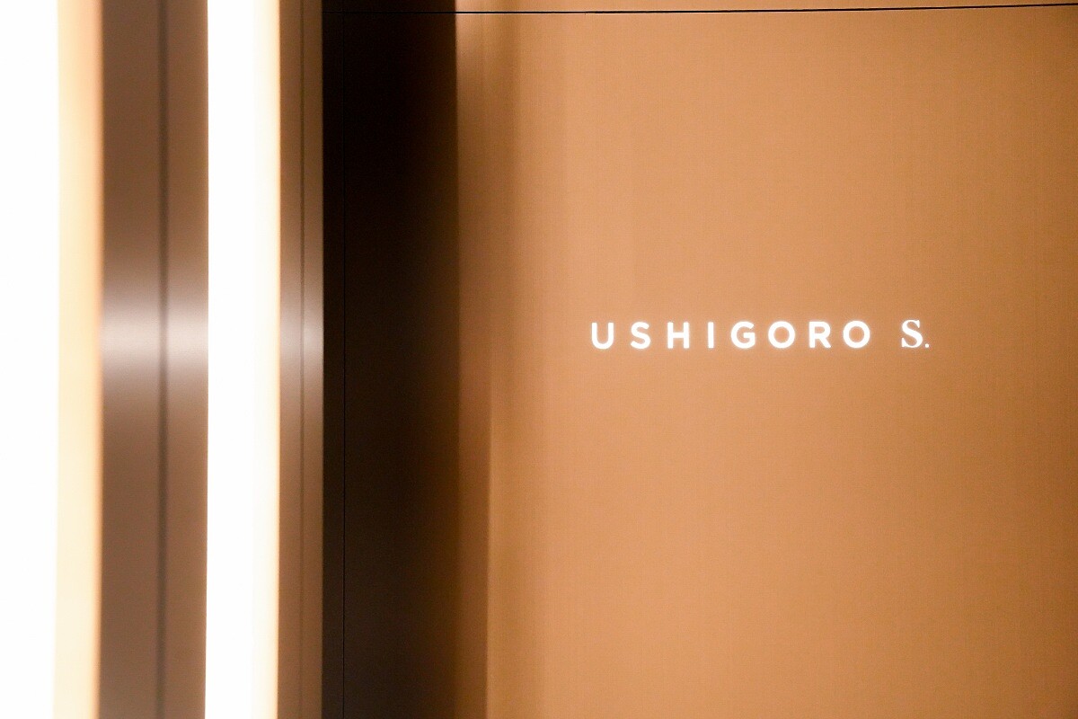 「USHIGORO S.」隸屬於日本餐飲集團 SANGUE 旗下,是「うしごろ(USHIGORO)」品牌體系中的最高規格。
