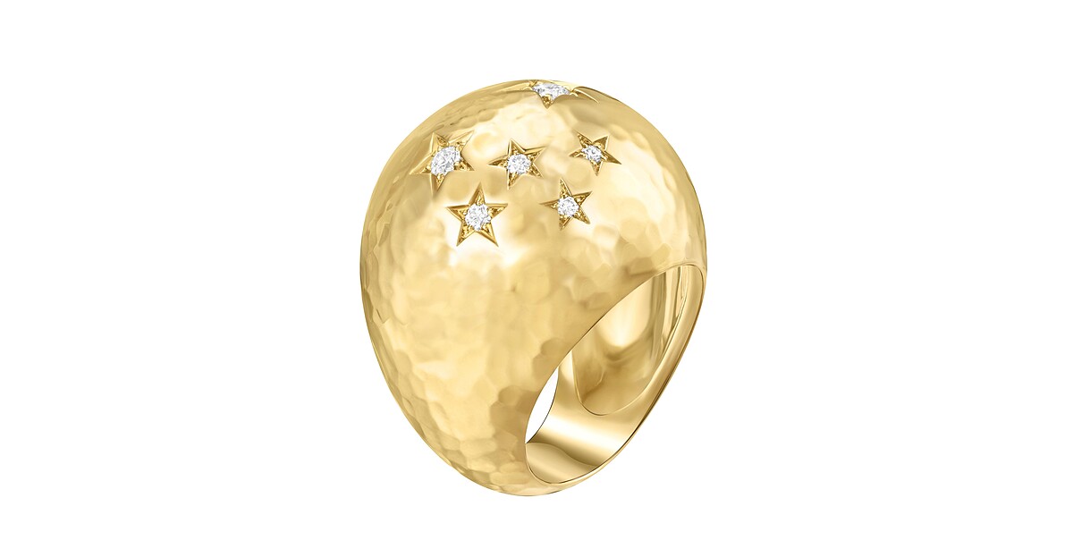 Van Cleef & Arpels 梵克雅寶Sous les étoiles 戒指(黃K金、鑽石)。