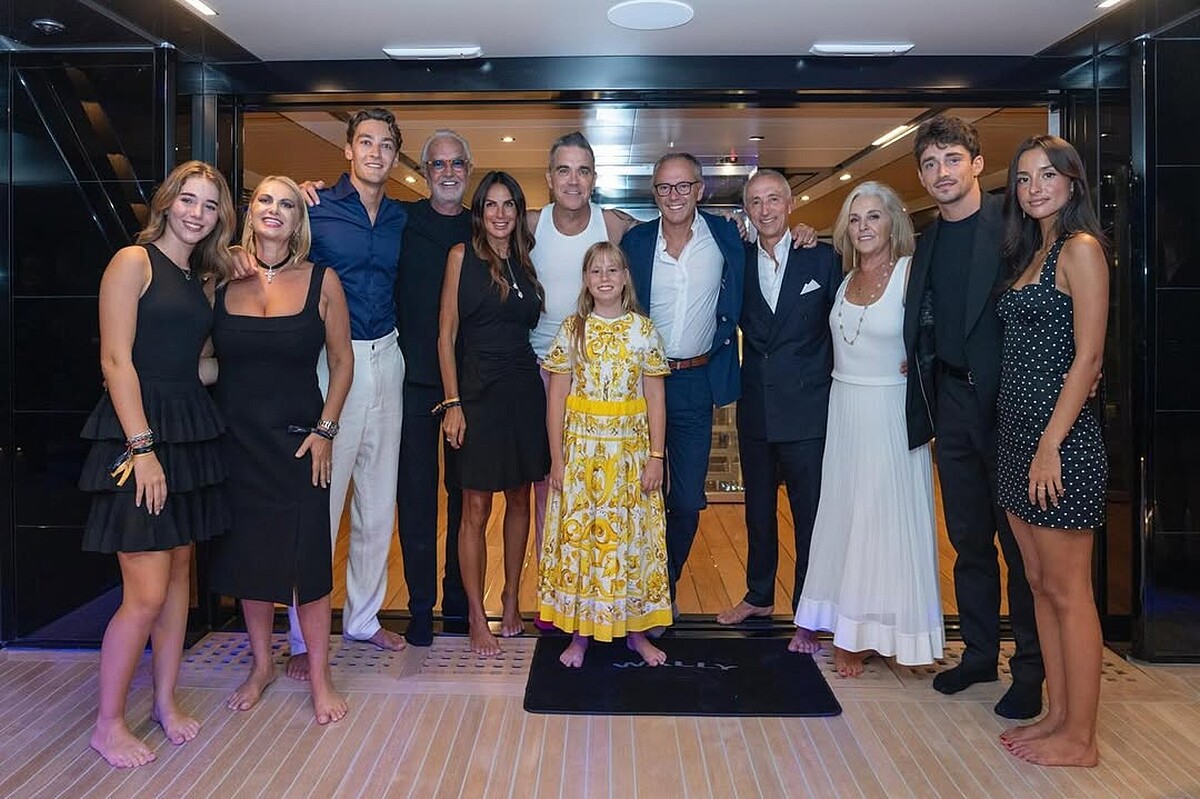 猜一猜你認得照片裡的哪些名人? Flavio Briatore 是貨真價實的 F1 大娛樂家。