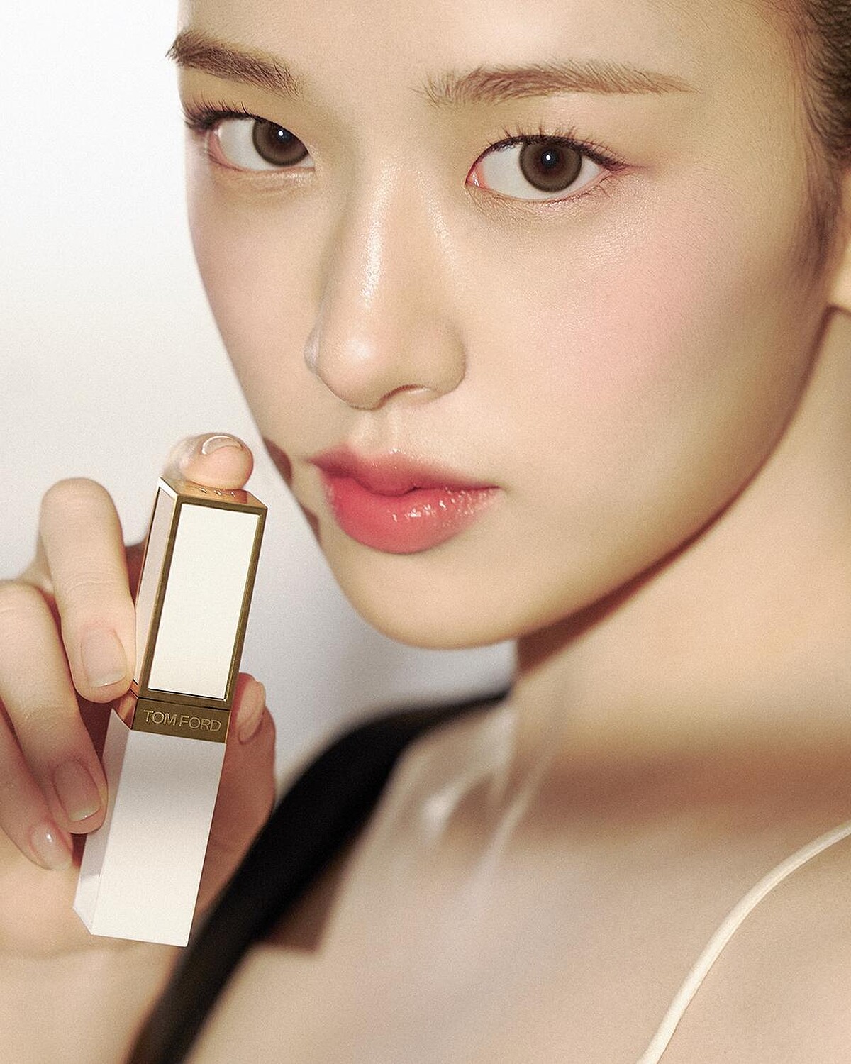 TOM FORD 太陽親吻潤色光感唇釉 #03 Private Grotto 實擦圖