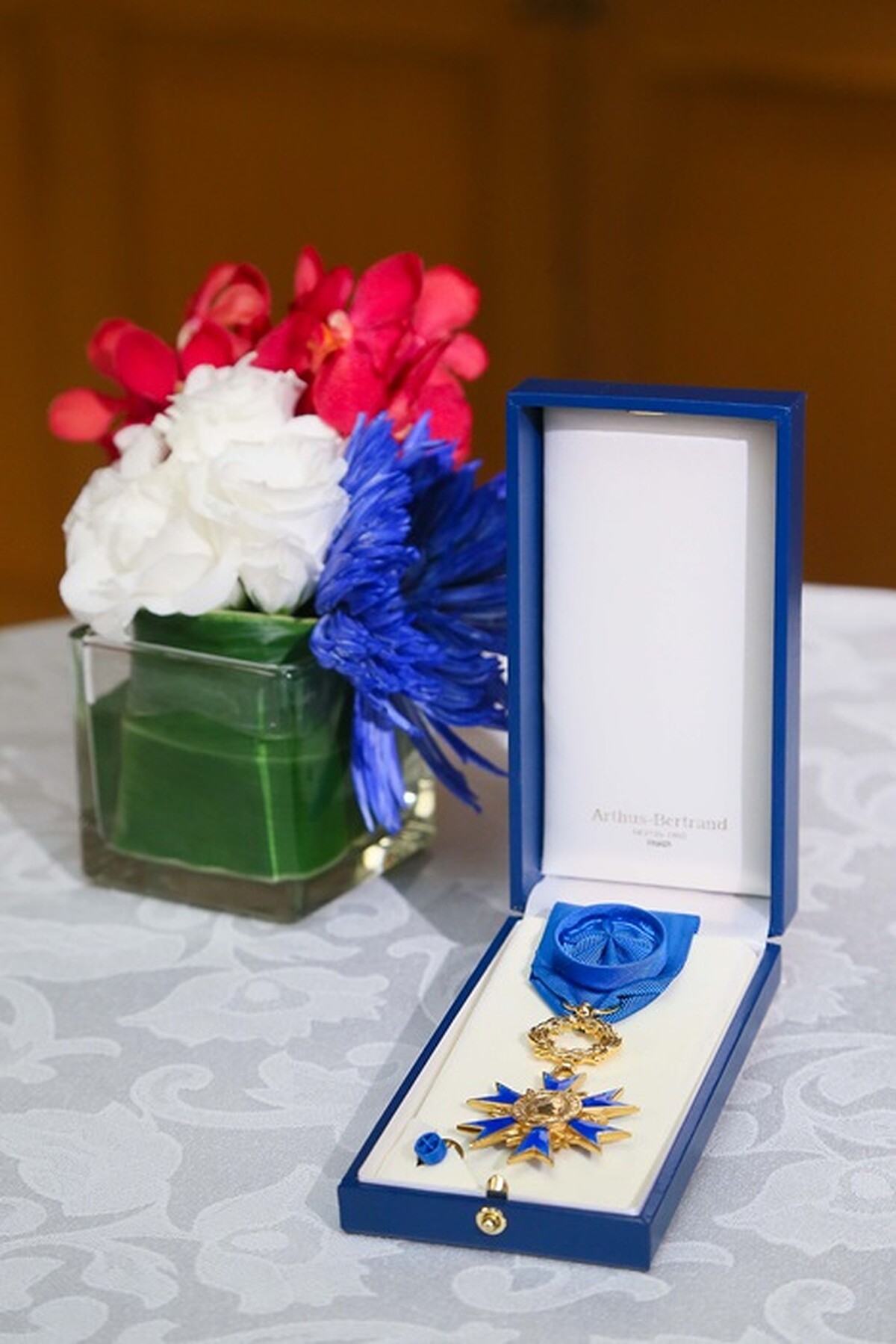 法國國家功勳勳位軍官勳章 Officier de l'Ordre national du M&eacute;rite