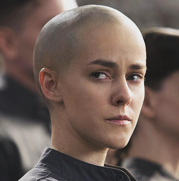 吉娜瑪隆 Jena Malone 飾演《飢餓遊戲》喬安娜