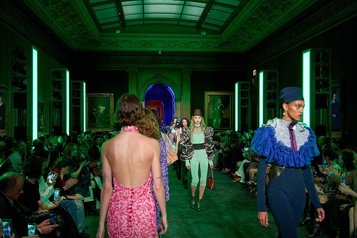 Louis Vuitton Cruise 2027。