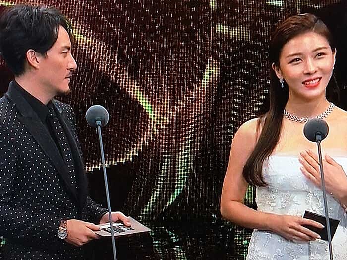金馬獎52屆頒獎搭檔張震與韓國女星河智苑同台