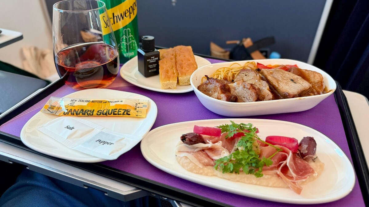 紐西蘭航空波音787-9客機豪華經濟艙餐點