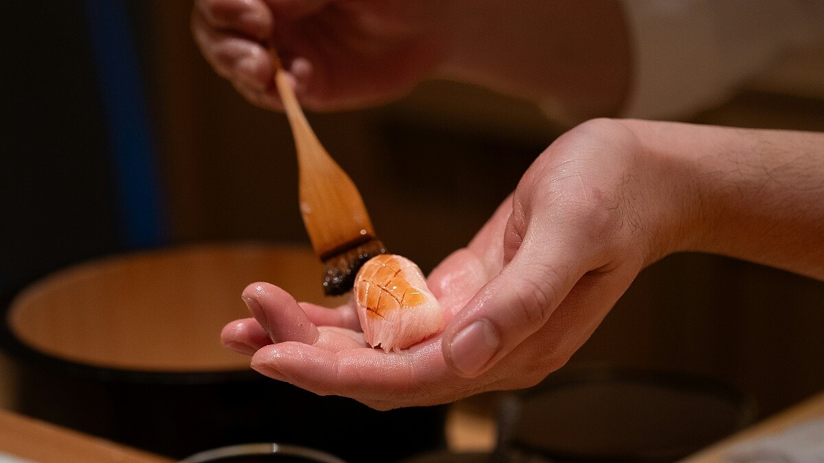 吃日本料理「不小心就失格」？日本用餐禮儀完整攻略：壽司、燒鳥、串炸潛規則一次看懂