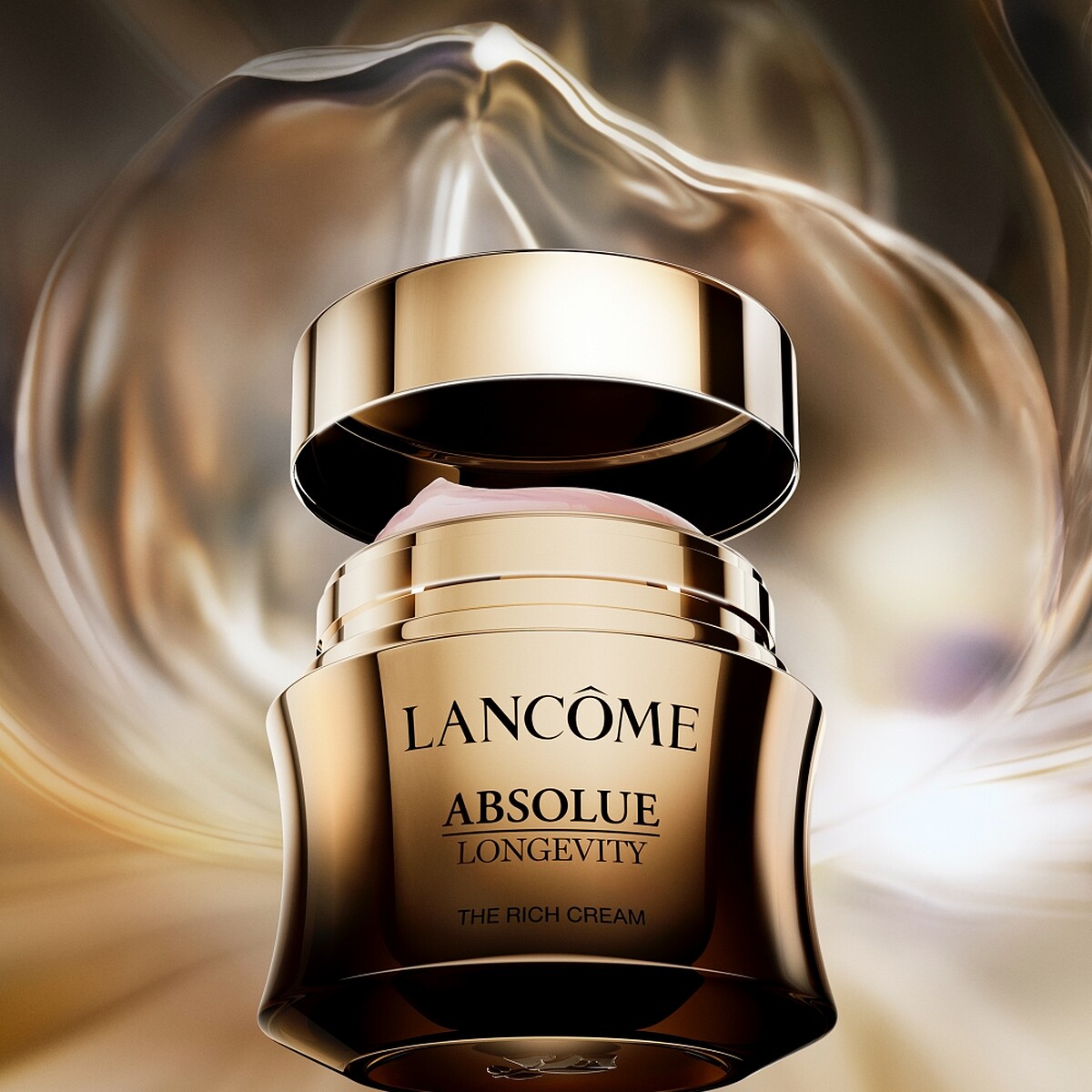 LANCOME蘭蔻絕對完美永生玫瑰濃萃乳霜。