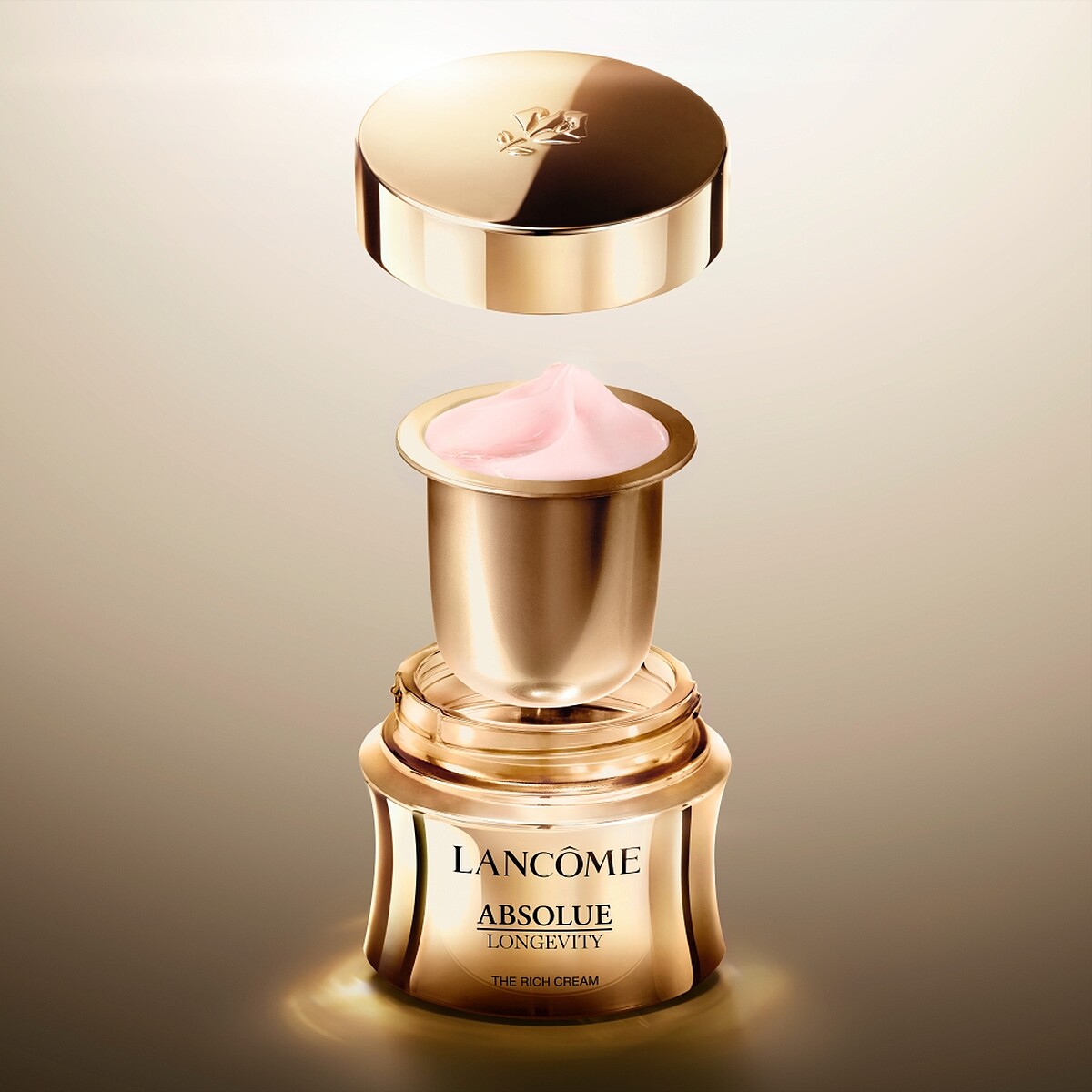 LANCOME蘭蔻絕對完美永生玫瑰濃萃乳霜是可以更換補充芯的設計。