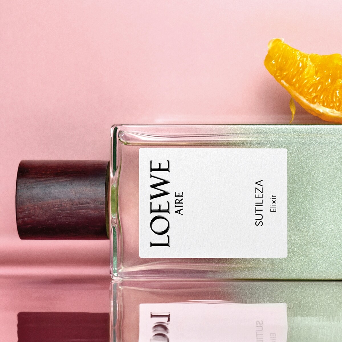 LOEWE奇蹟天光濃香精。