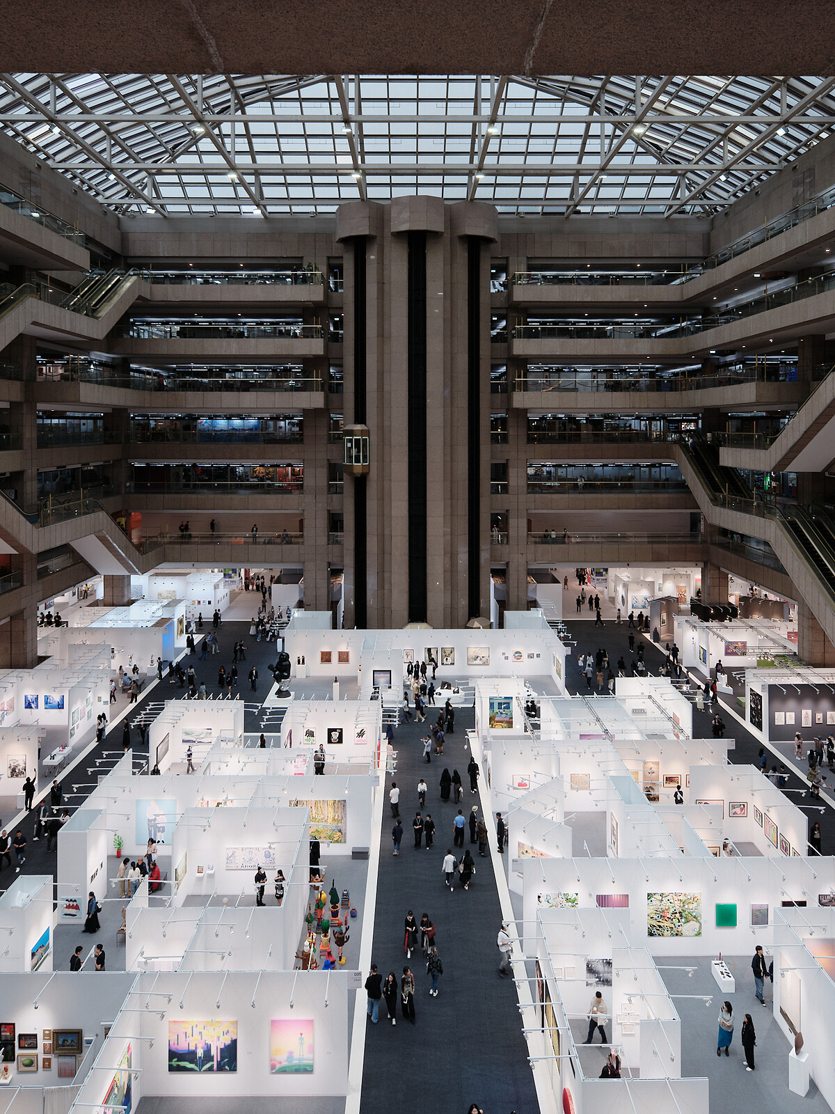 由畫廊協會主辦的「 ART TAIPEI 台北國際藝術博覽會」，是臺灣指標性的國際藝術博覽會。圖片提供／中華民國畫廊協會