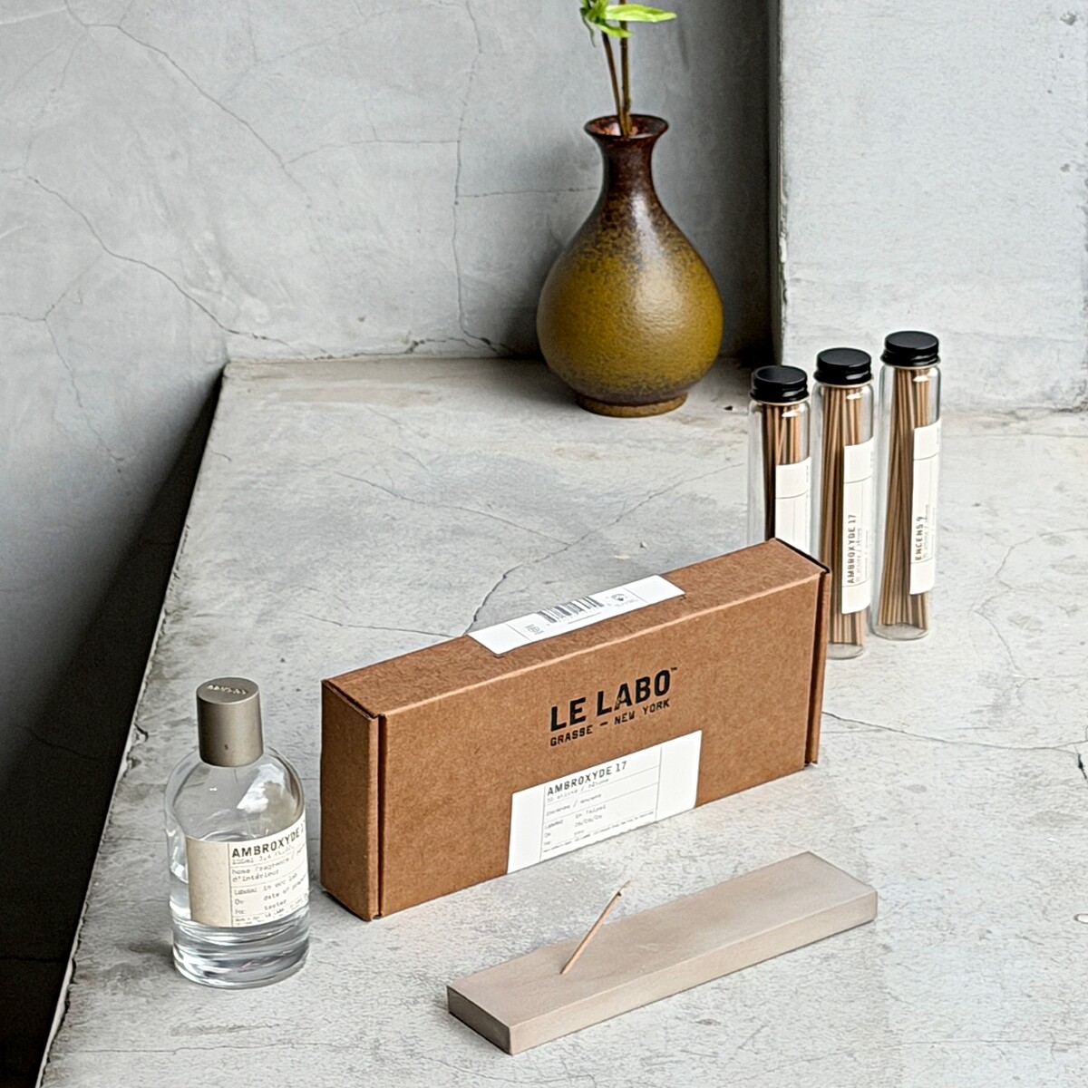Le Labo線香與線香座。
