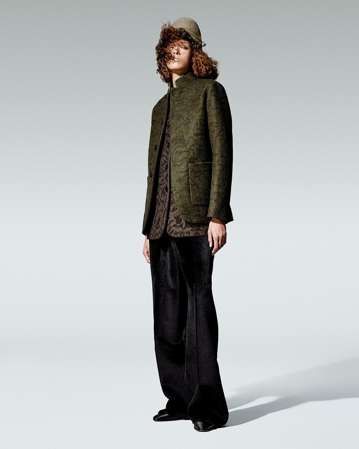 Loro Piana 重新詮釋多款經典外套。
