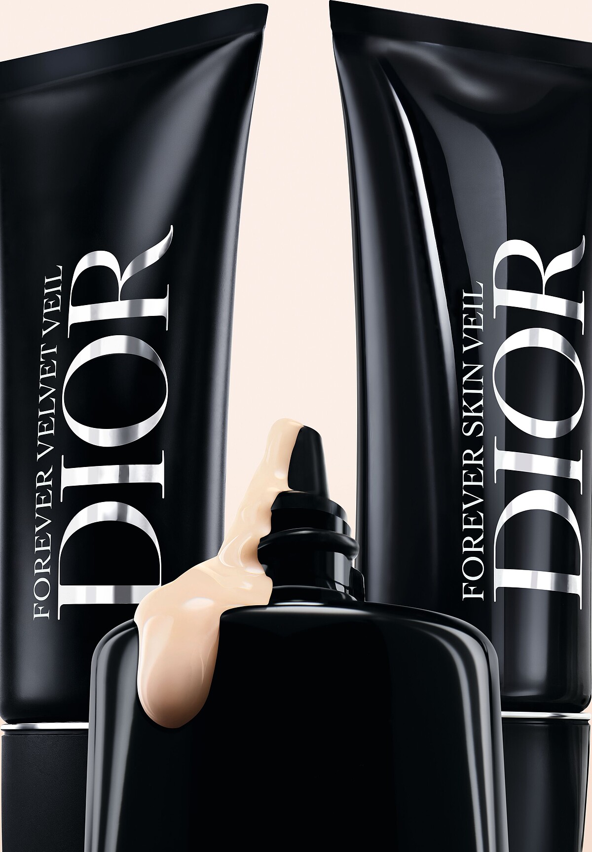 迪奧超完美保濕妝前乳SPF 50 PA+++、迪奧超完美控油妝前乳SPF 15 PA++,35ml NT2,350。