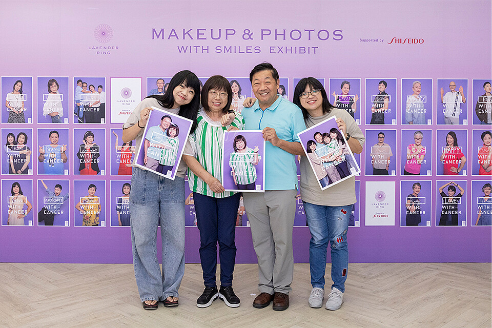 「LAVENDER RING MAKE UP & PHOTOS WITH SMILES 薰衣草之環」公益活動，在台灣連續舉辦 4 年，累積服務超過 250 位癌友，不只傾聽癌友的生命故事，也邀請癌友的家人一同參與留念，陪伴他們重拾自信與笑容。