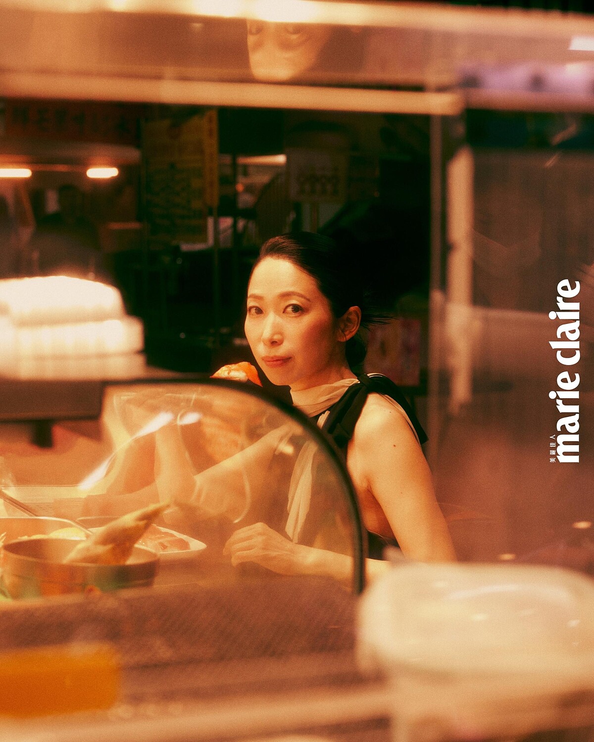 絲質波點洋裝,Max Mara。攝影/Weslie Wei
