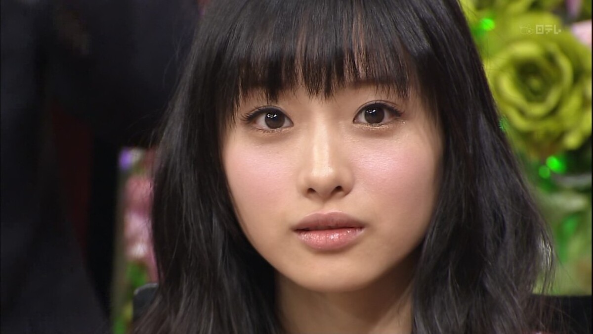 石原聰美減法化妝步驟3:無辜下垂眼線畫法
