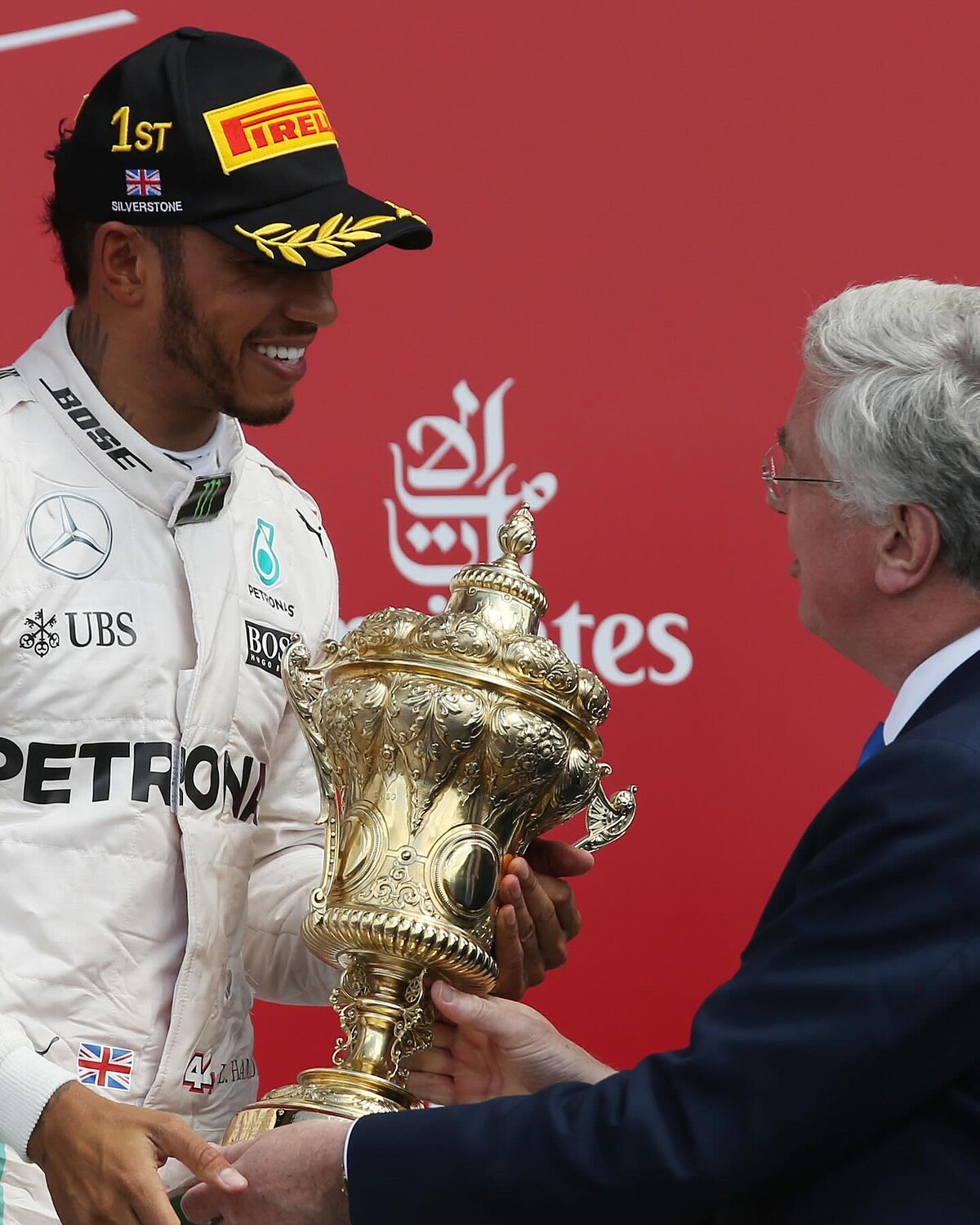 Lewis Hamilton 打破 F1 紀錄,在銀石賽道刷出驚人的九次冠軍!