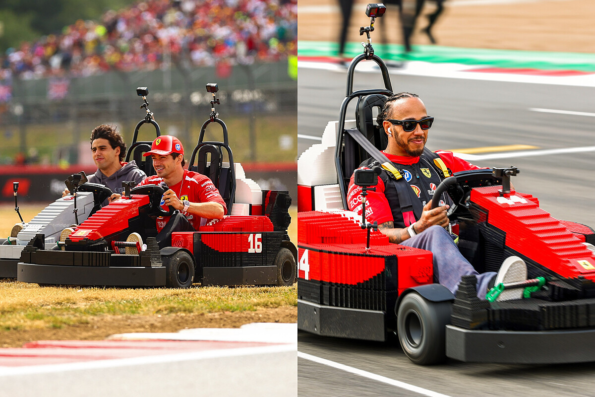 法拉利車隊的 Lewis Hamilton 開著 LEGO 迷你賽車,開心全寫在臉上。