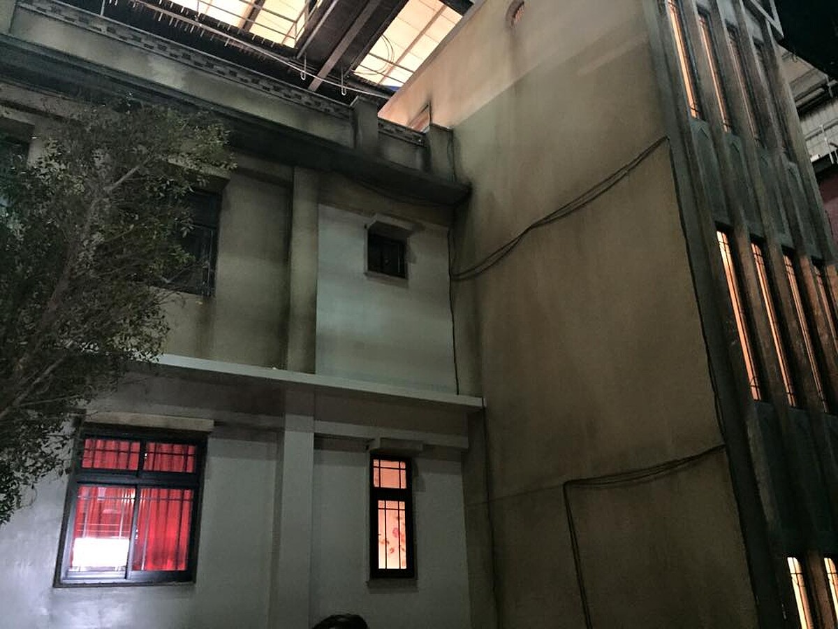 樓下的房客電影5000萬打造的懷舊公寓場景