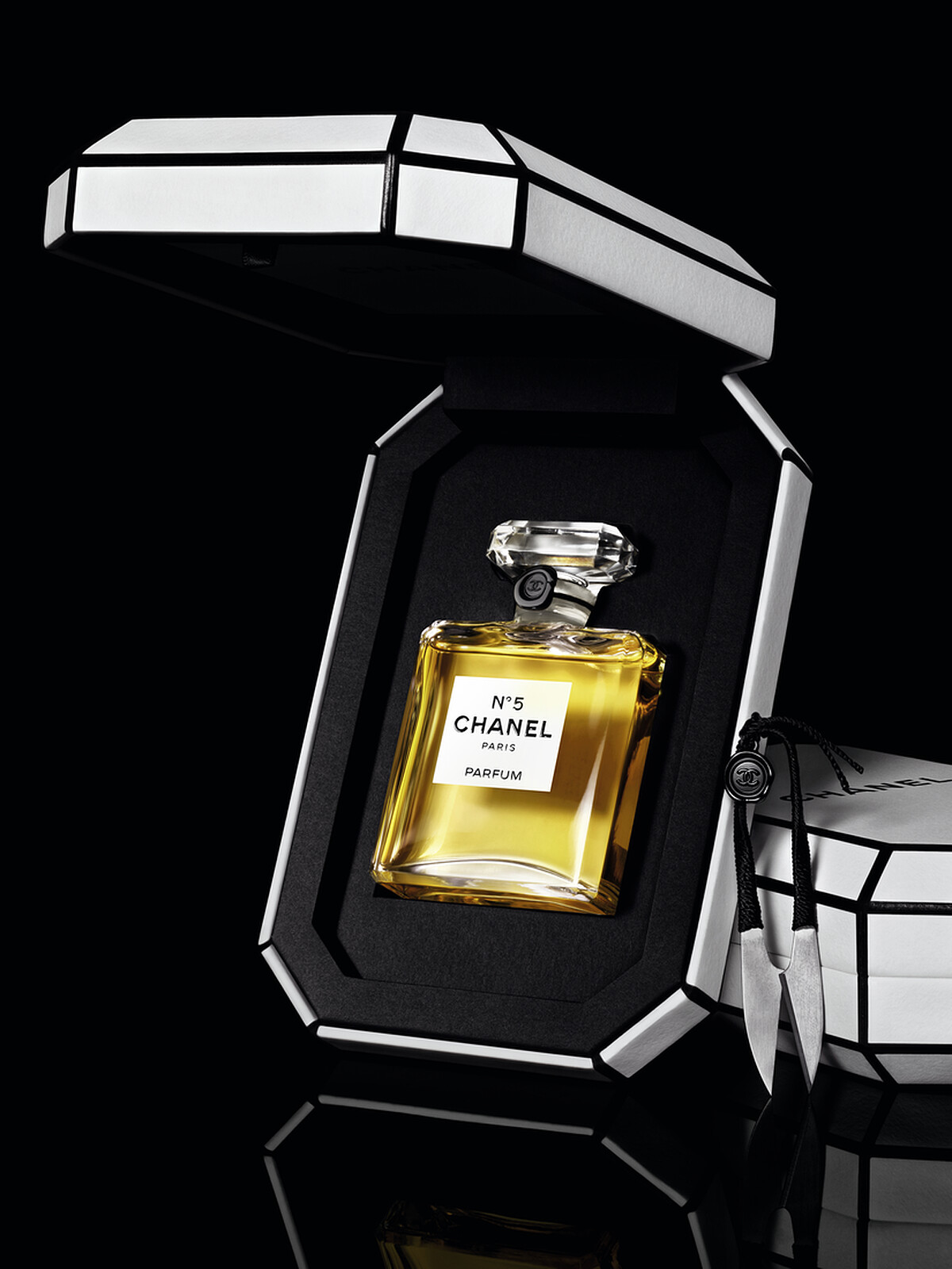 香奈兒精品香精N°5香精 典藏版 30ml,NT16,300。