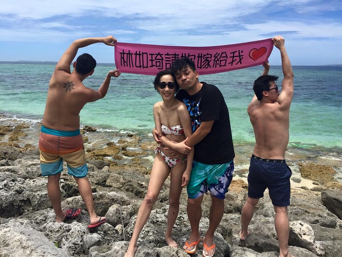 Gigi 史丹利沖繩海島婚禮親友到場祝福合照