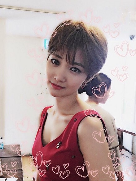 高俊熙《她很漂亮》閔夏莉短髮造型